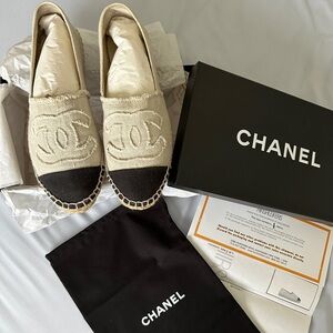 Chanel beige/noir canvas flat espadrille size 38